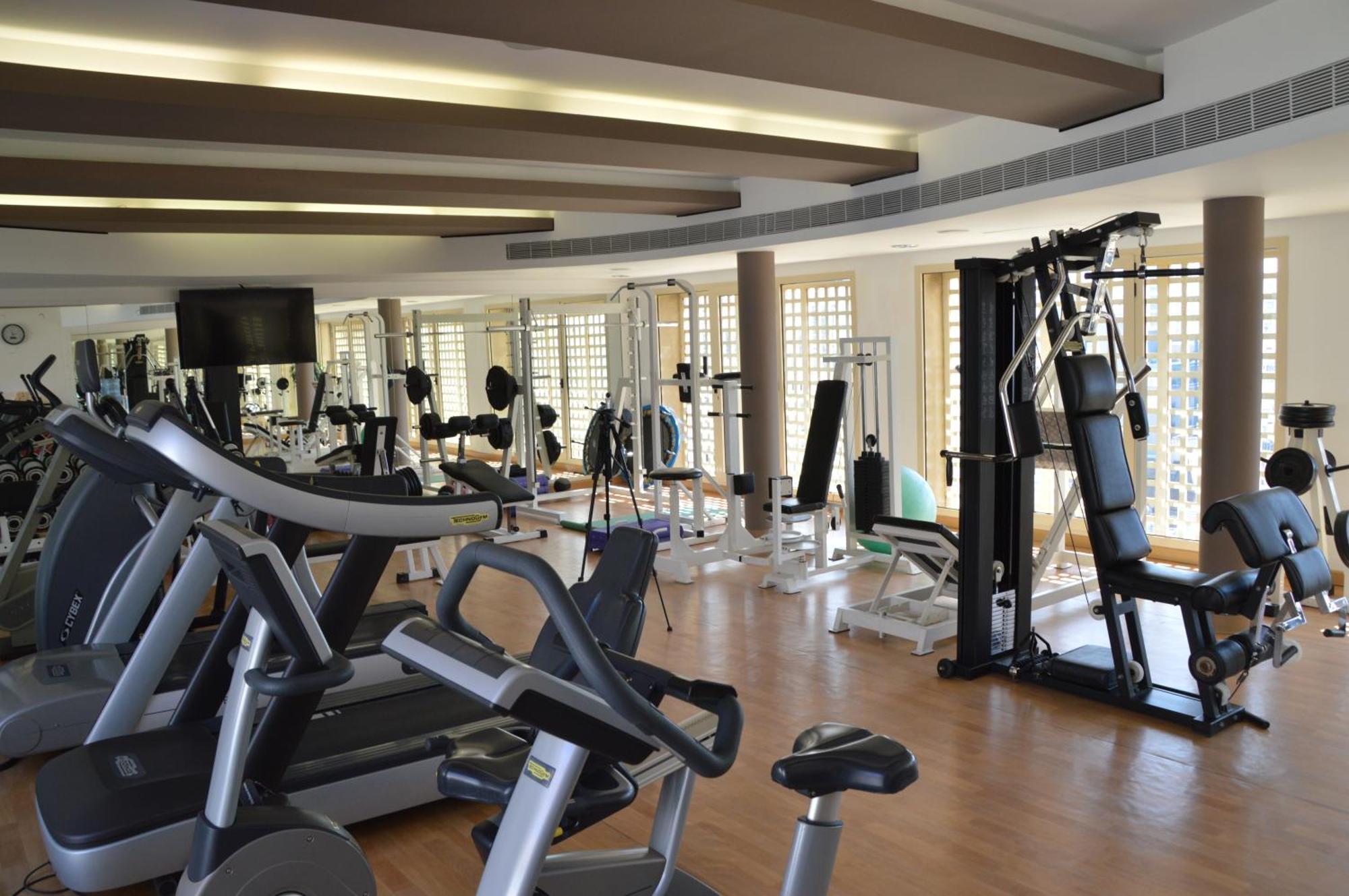 ホテル ゲフィノア ロターナ ベイルート エクステリア 写真 A gym in India